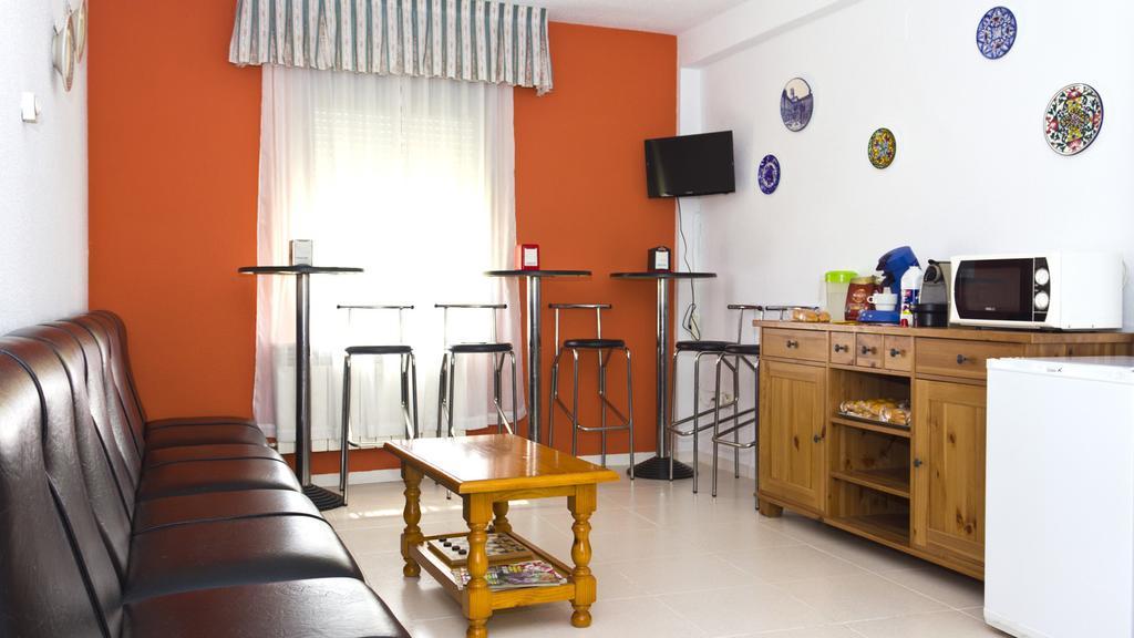 Hospedium Hostal Restaurante El Mirador De Atienza Exteriör bild